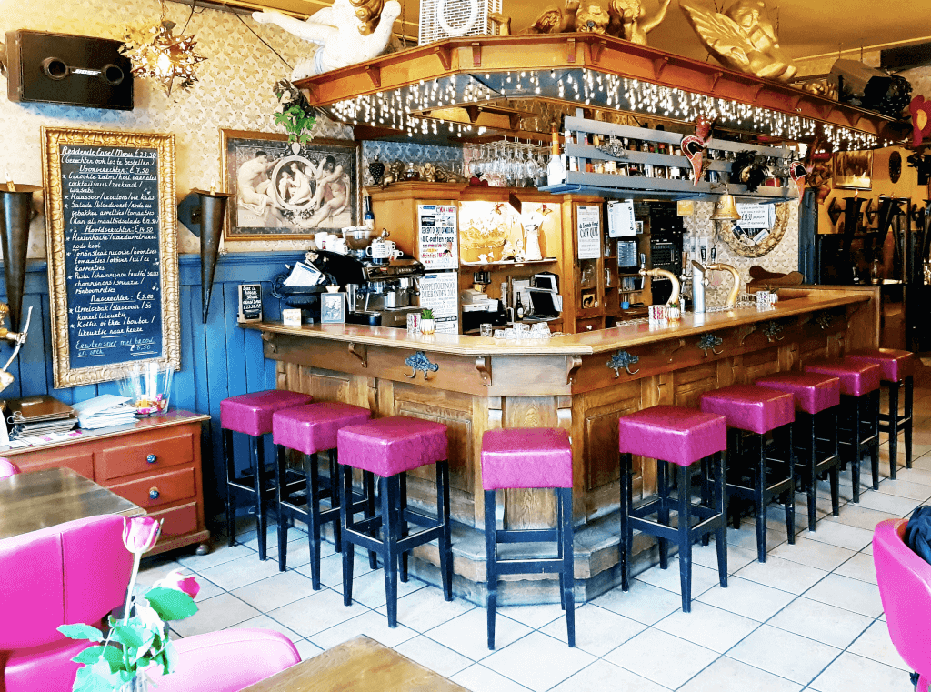 Café De Zevende Hemel / Bed & Breakfast - Toeristisch Traaie